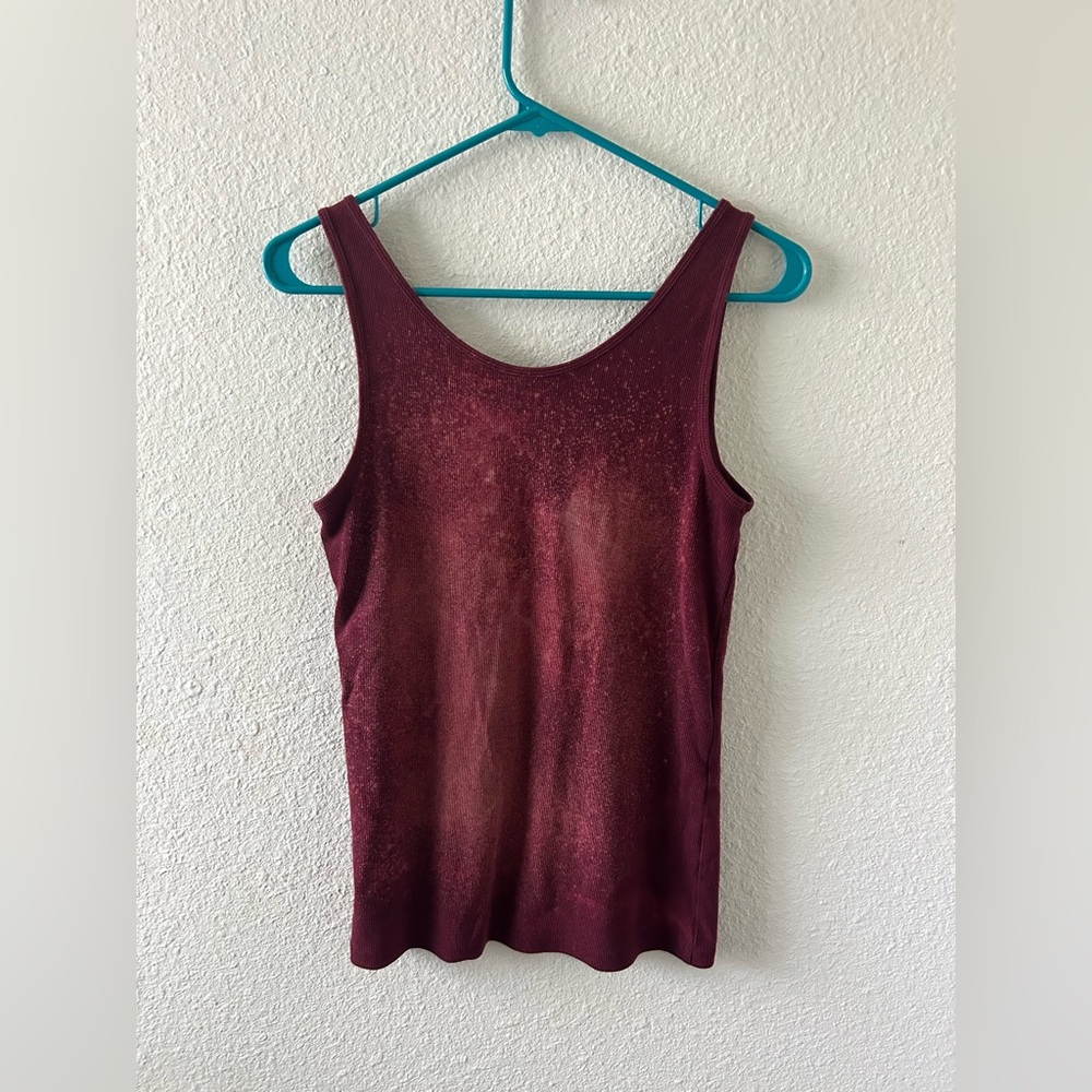 Old Navy Ribbed Tank Top Bleach Dyed Burgundy Slim Fit Tank Large - Picture 5 of 8